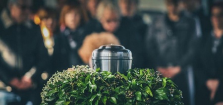 Marbrerie fun&eacute;raire sur mesure, comment personnaliser un monument ?